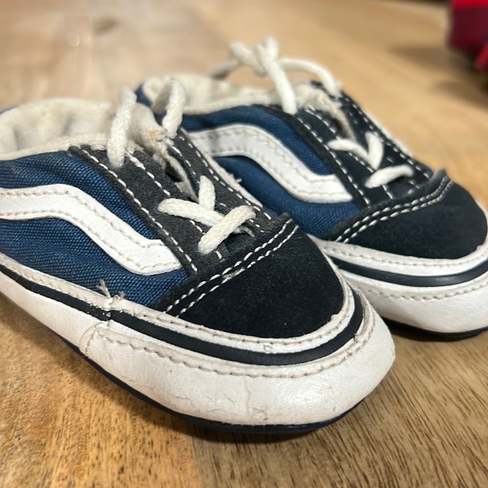 Crib shoes